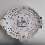 Magnifique assiette ajourée Moustier fait main
