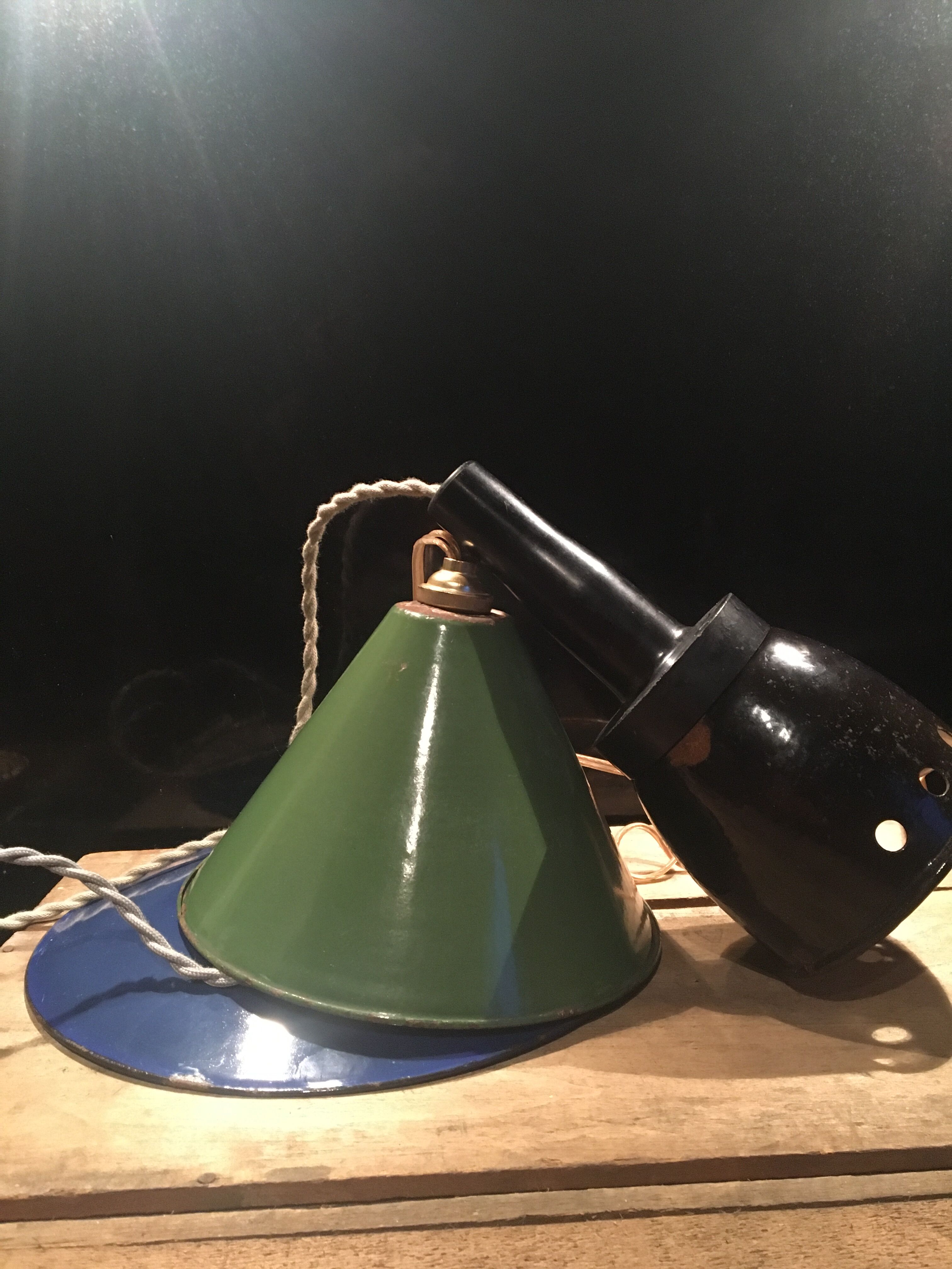 Enamelsheet pendant light