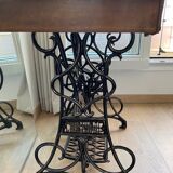 Courthiade period sewing machine