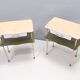 Paire de tables de nuit laquées blanches avec plateaux en marbre et étagères en verre, Italie