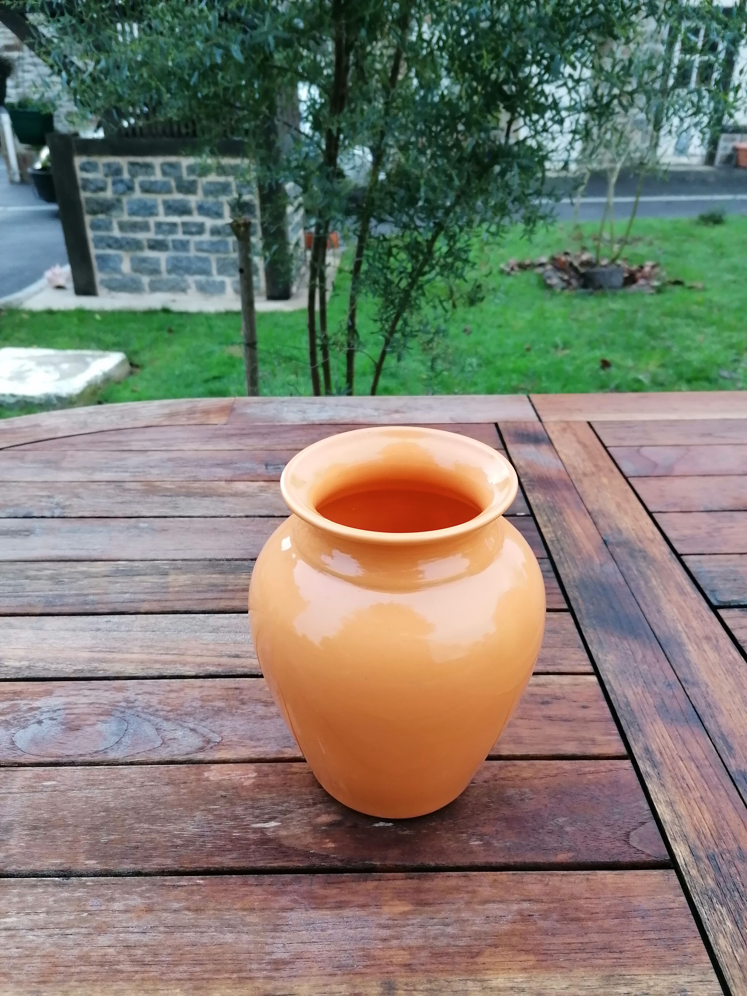 Ceramic vase