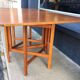 Folding table