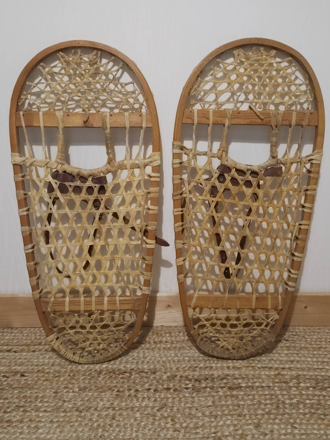 Raquettes de neige et bâtons Canada vintage
