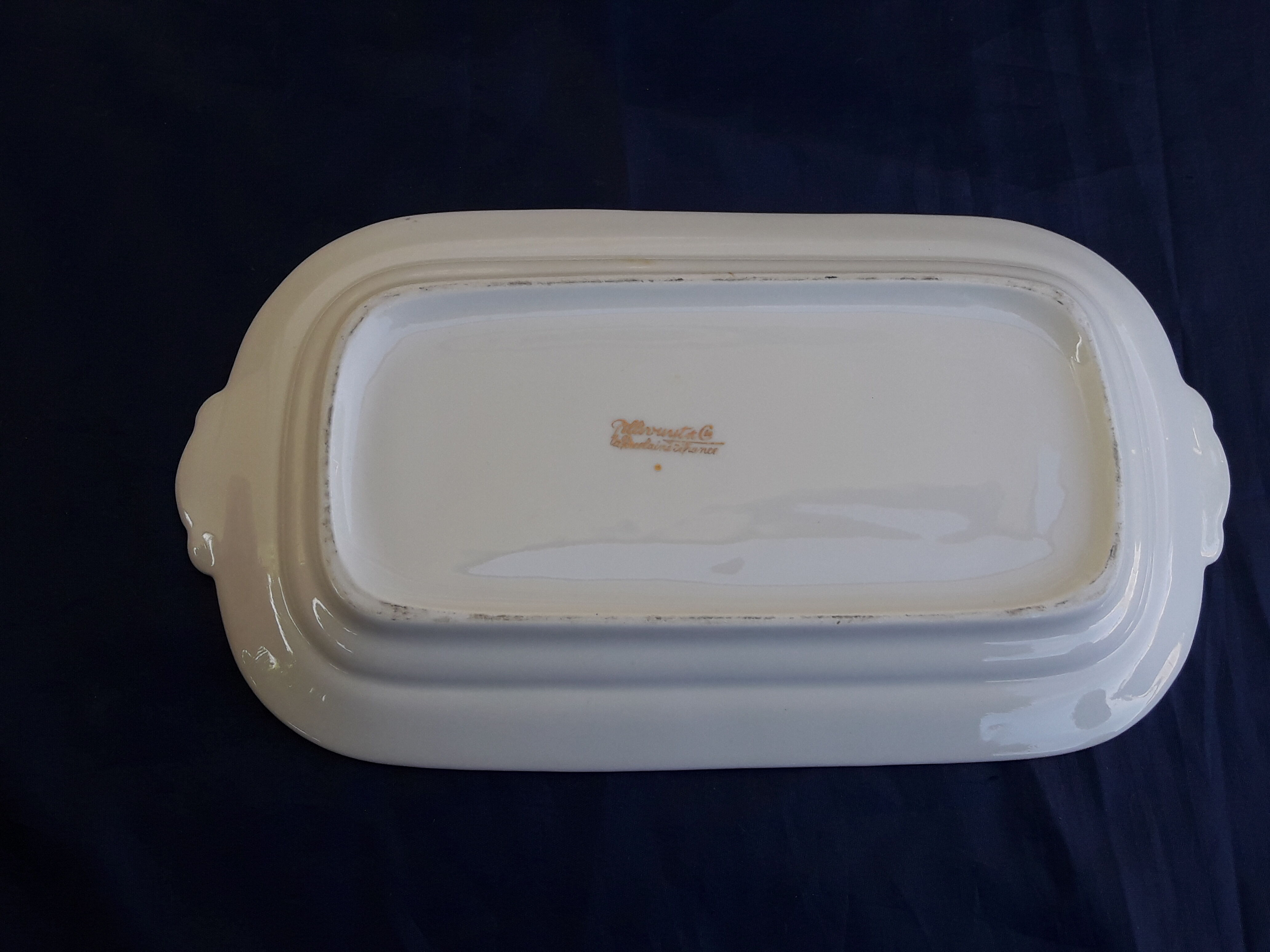 Flat Pillivuyt porcelain of France L 26 cm