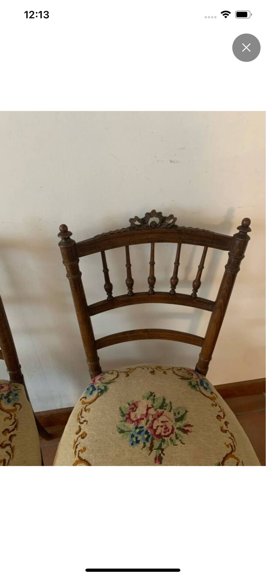 Paires de chaises tissu fleuri aux dames de France