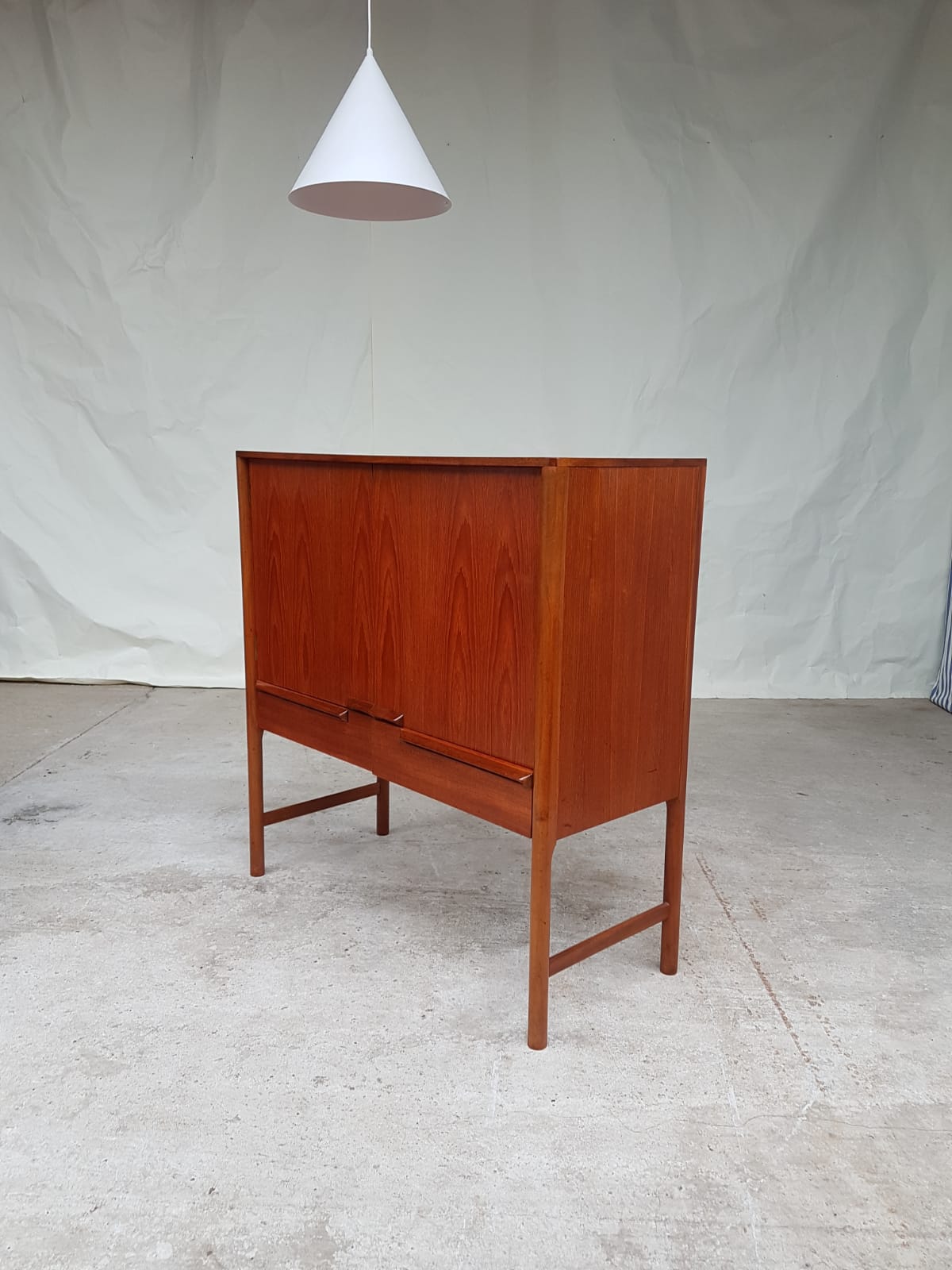 Md century Mcintosh bar cabinet