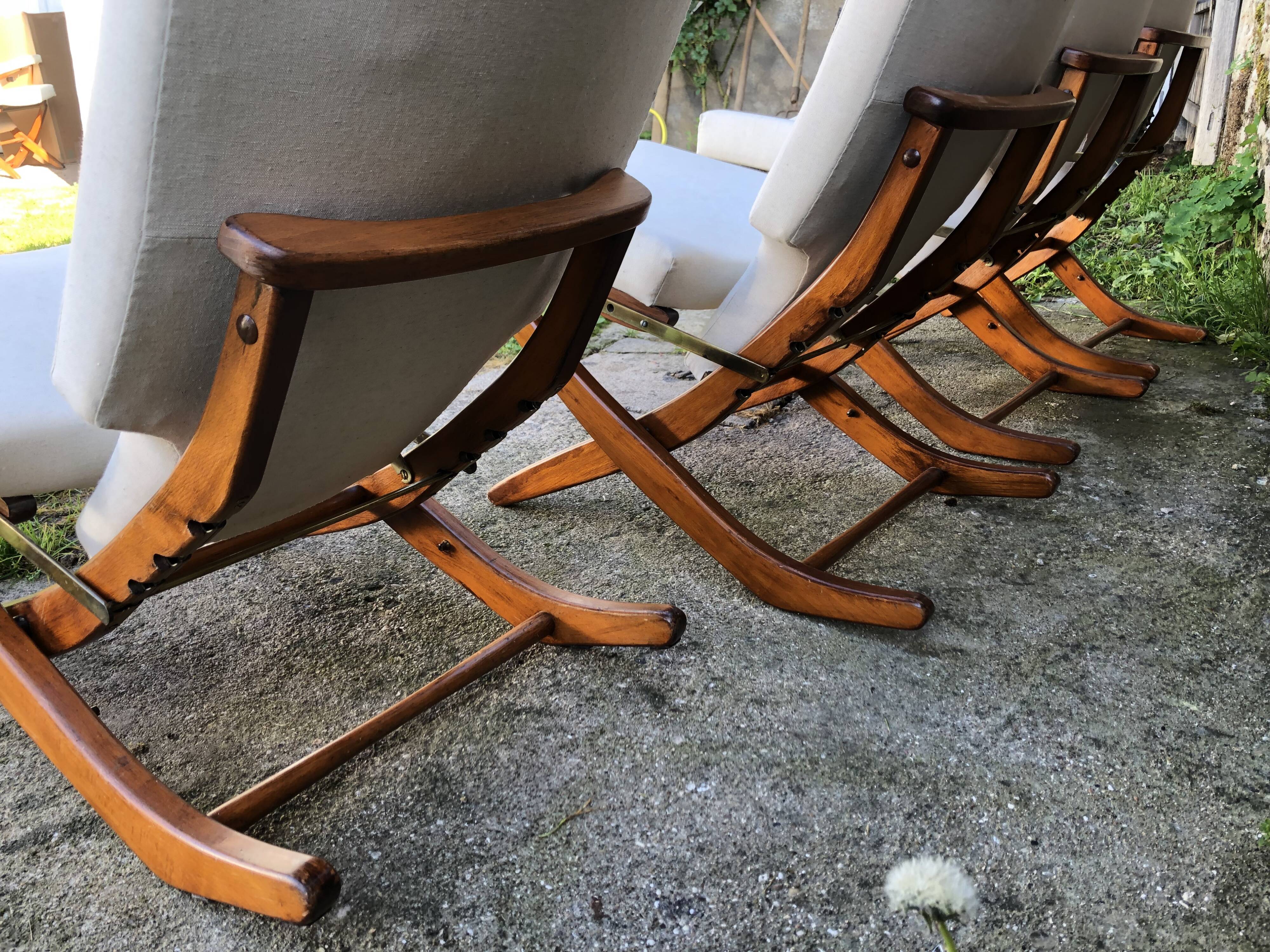 Set of 4 chairs and two reclining chairs in teak 1970