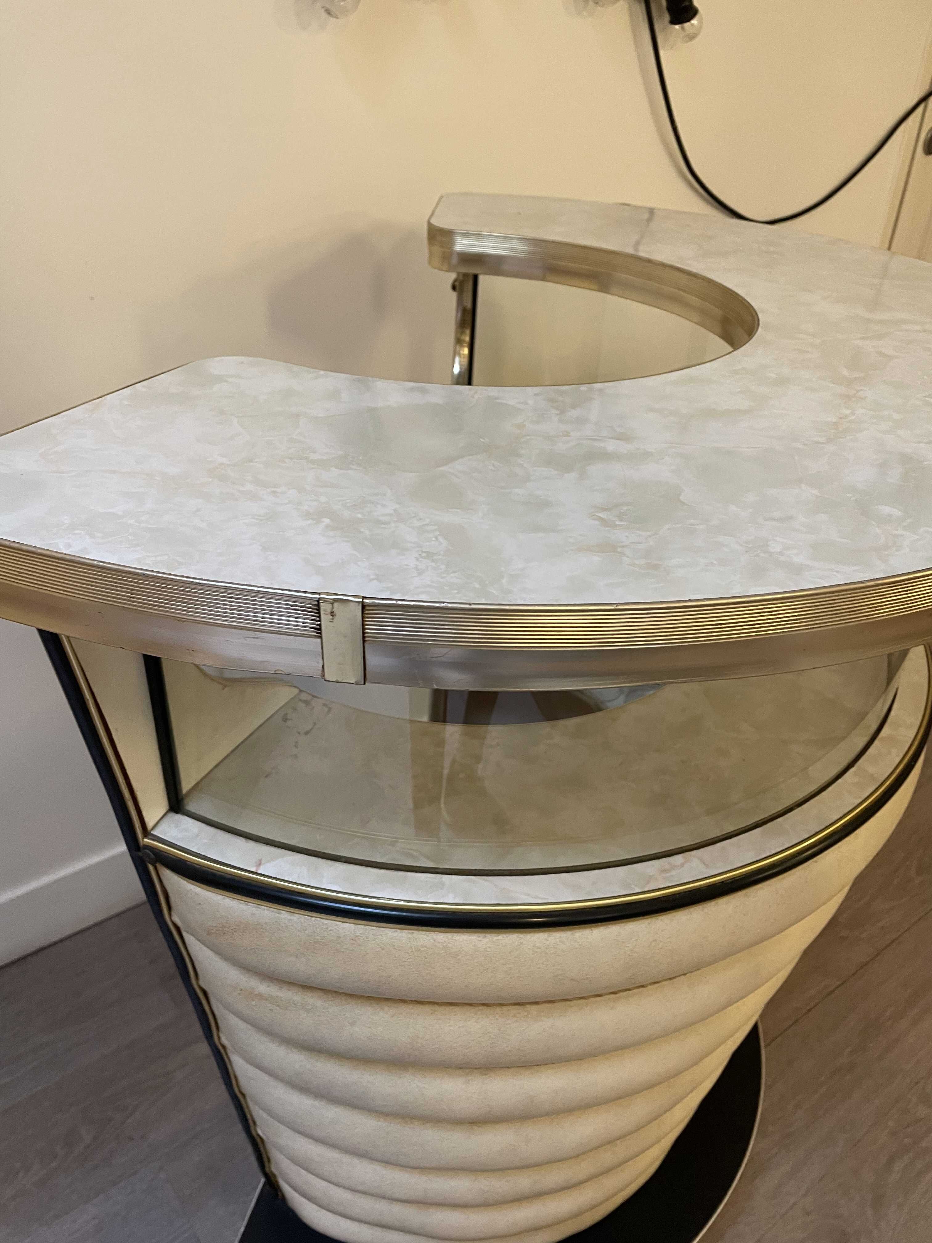 Bar 50s and its high chair in white skaï and formica cream