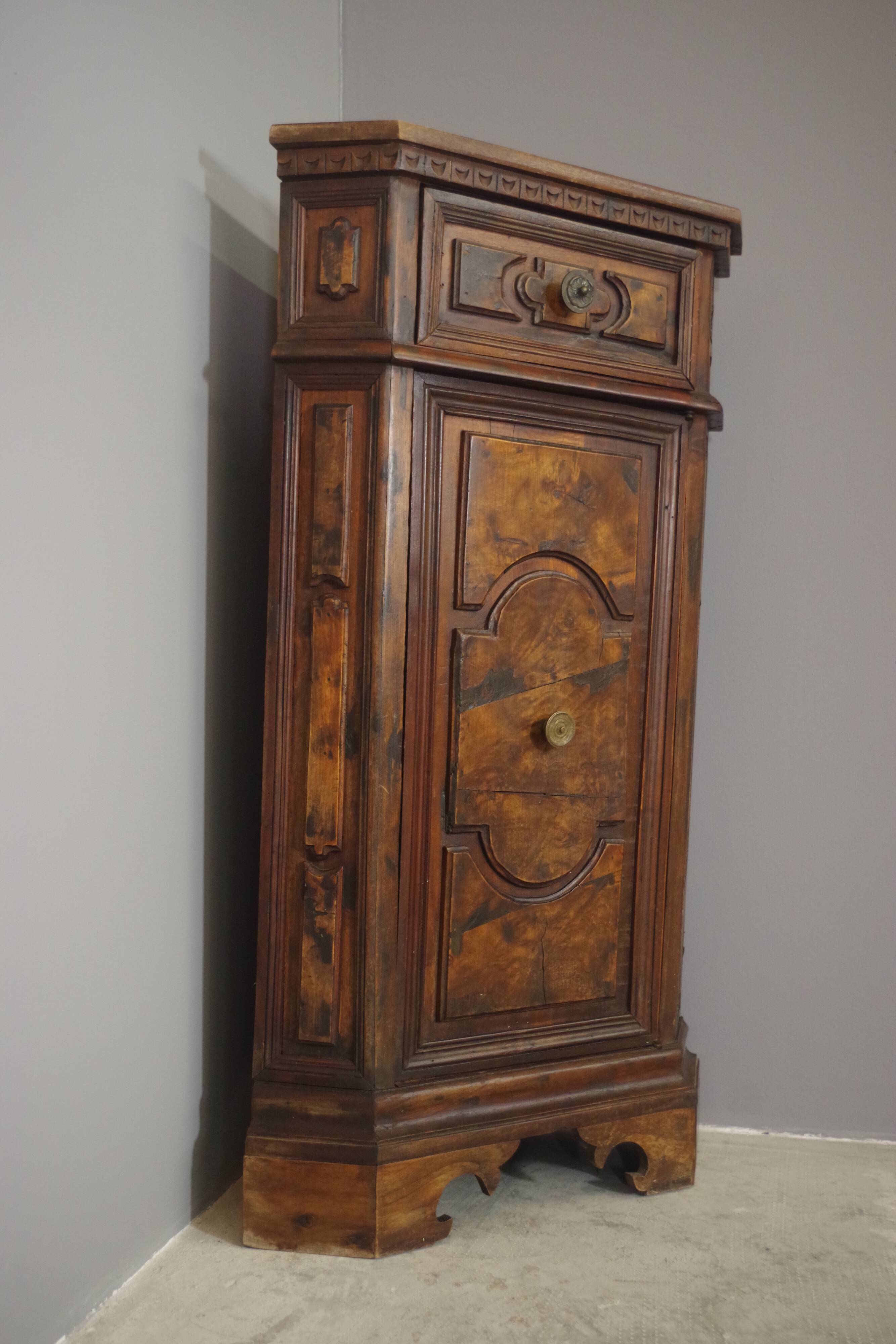 Heather walnut notch, late nineteenth century