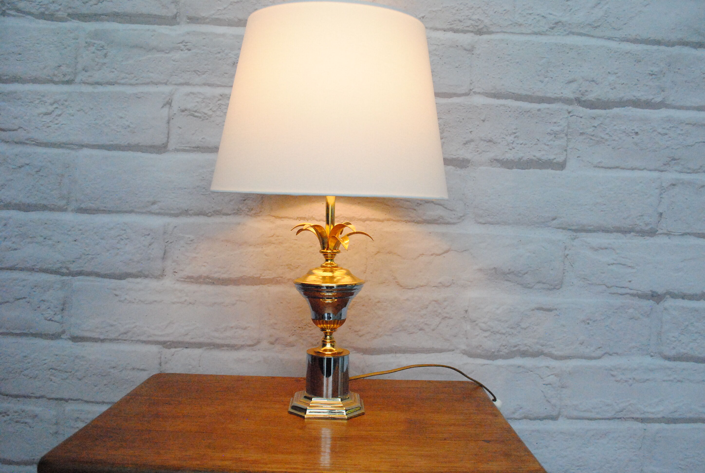 Massive palm lamp, 1970s