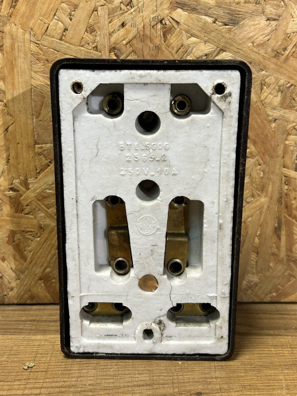Bakelite switch, 50s, with fuse doors