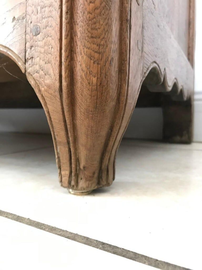 Louis XV chest of drawers in light oak 18th century