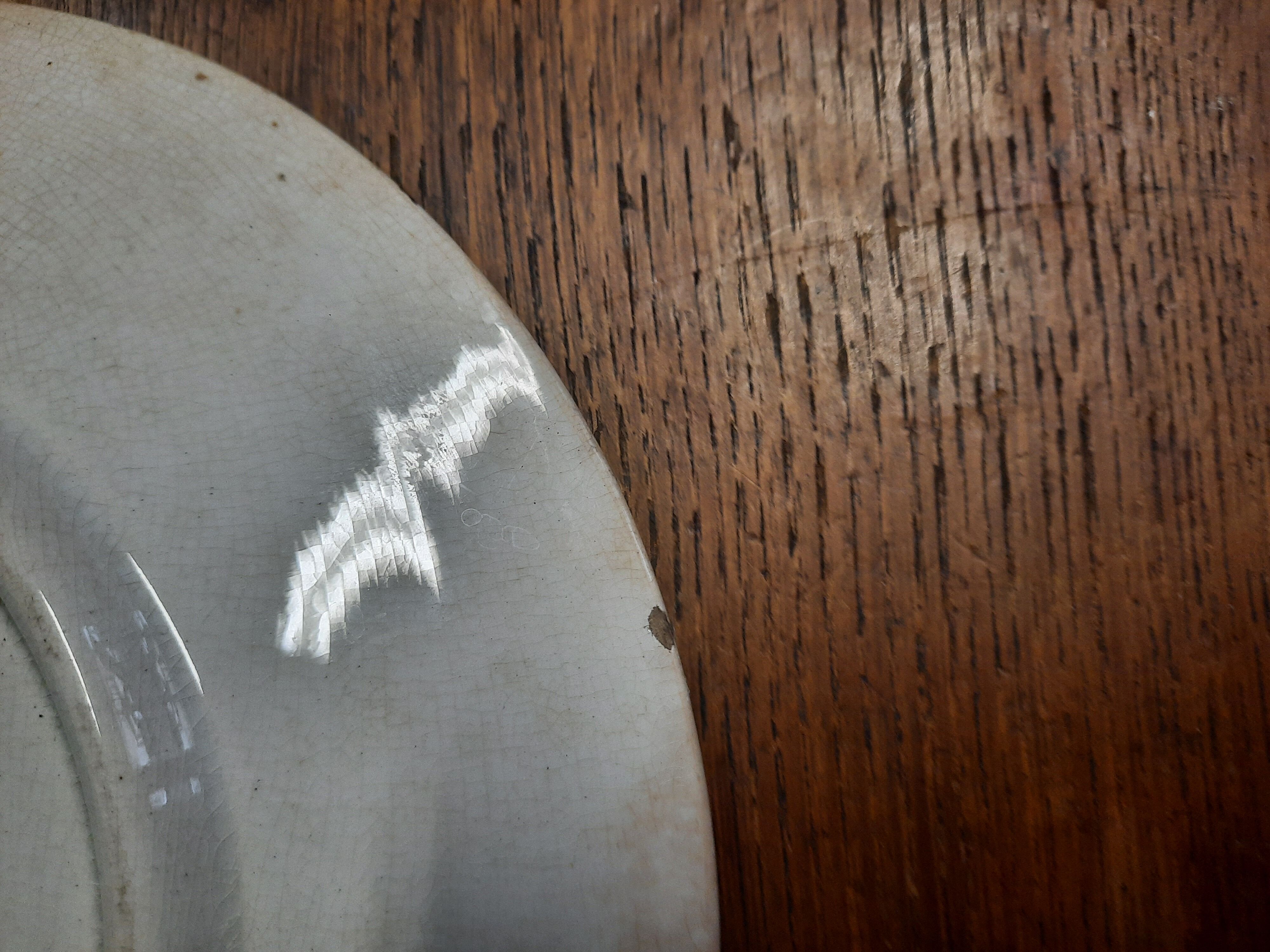 Deux assiettes murales