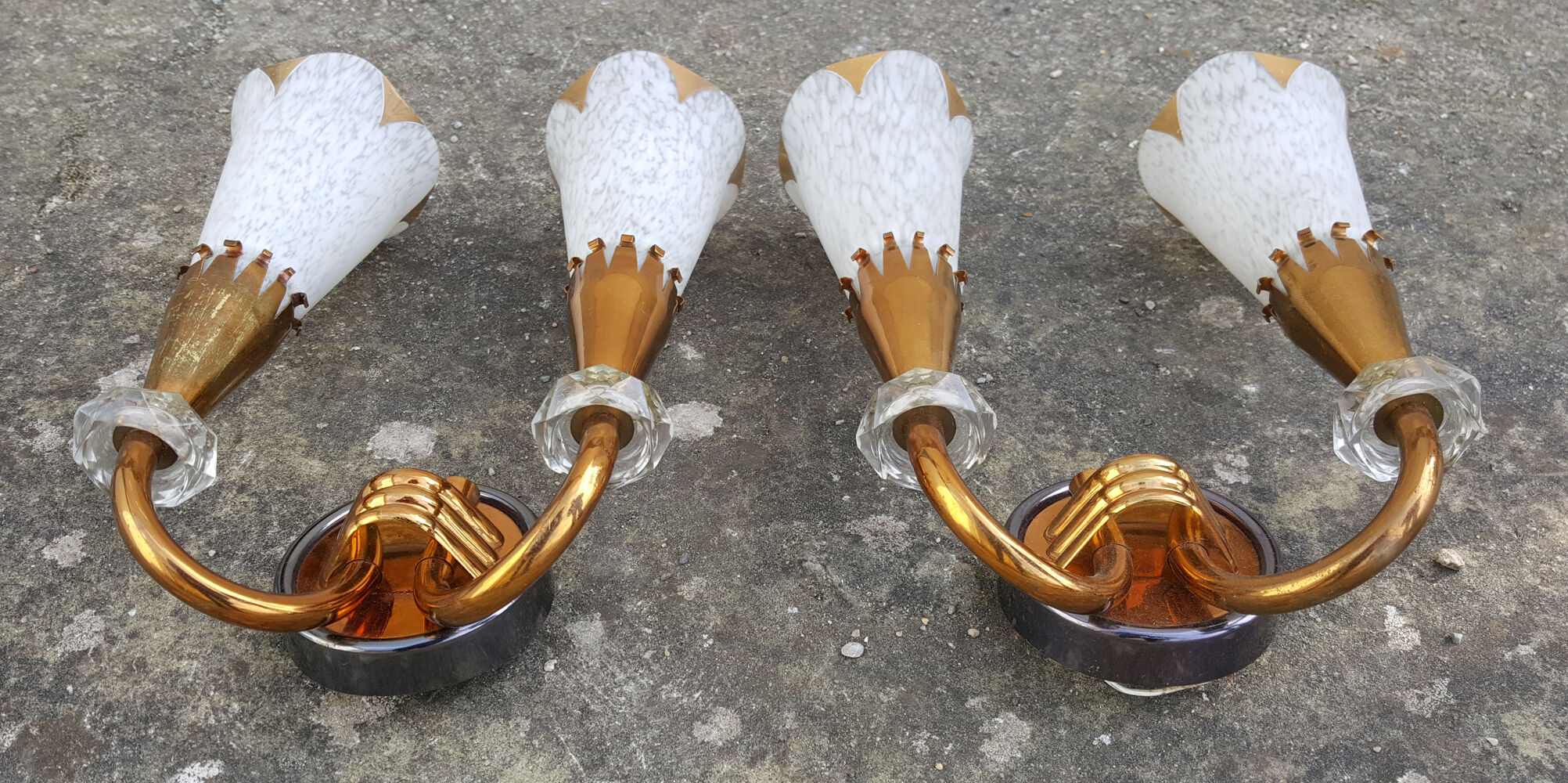 Applique House Lunel model Arum 50s