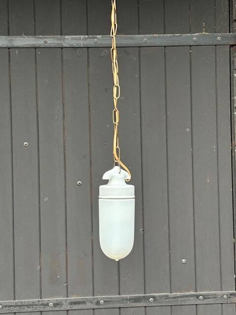 Porcelain and opaline suspension - Sweden 60s