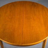Round teak veneered extendable dining table from G-Plan, 1960s