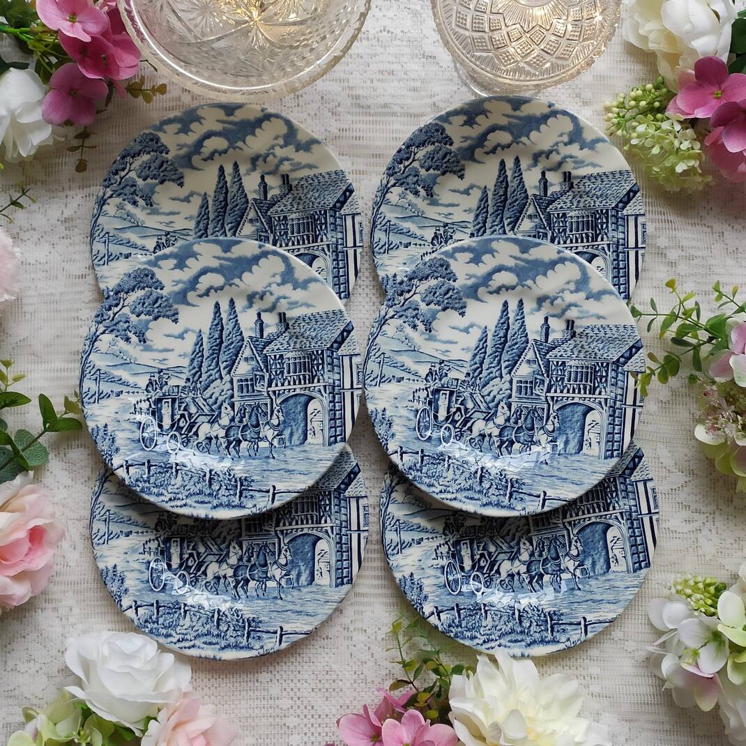 Set of 6 porcelain dessert plates