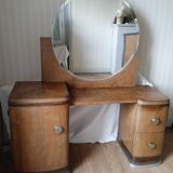 Round mirror dressing table