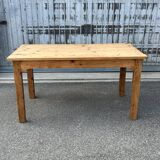 Desk table