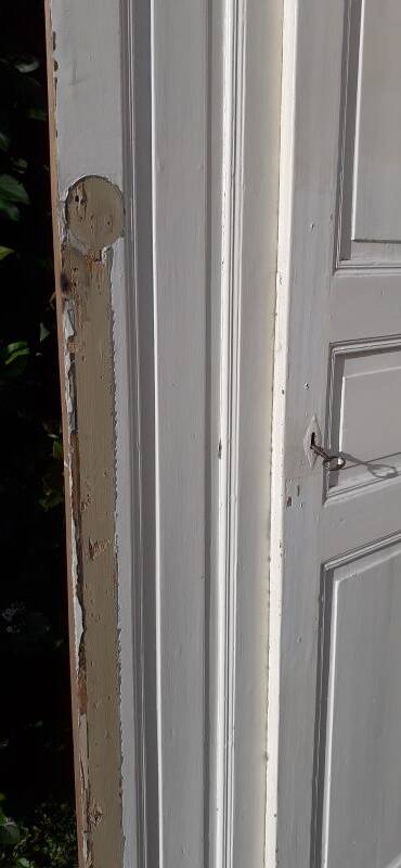 Cupboard door h201.5xl91.5cm with its 19th century molded frame