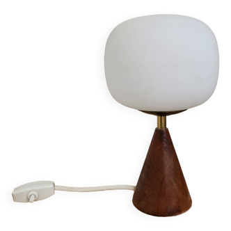 Petite lampe en teck, opaline et laiton année 60