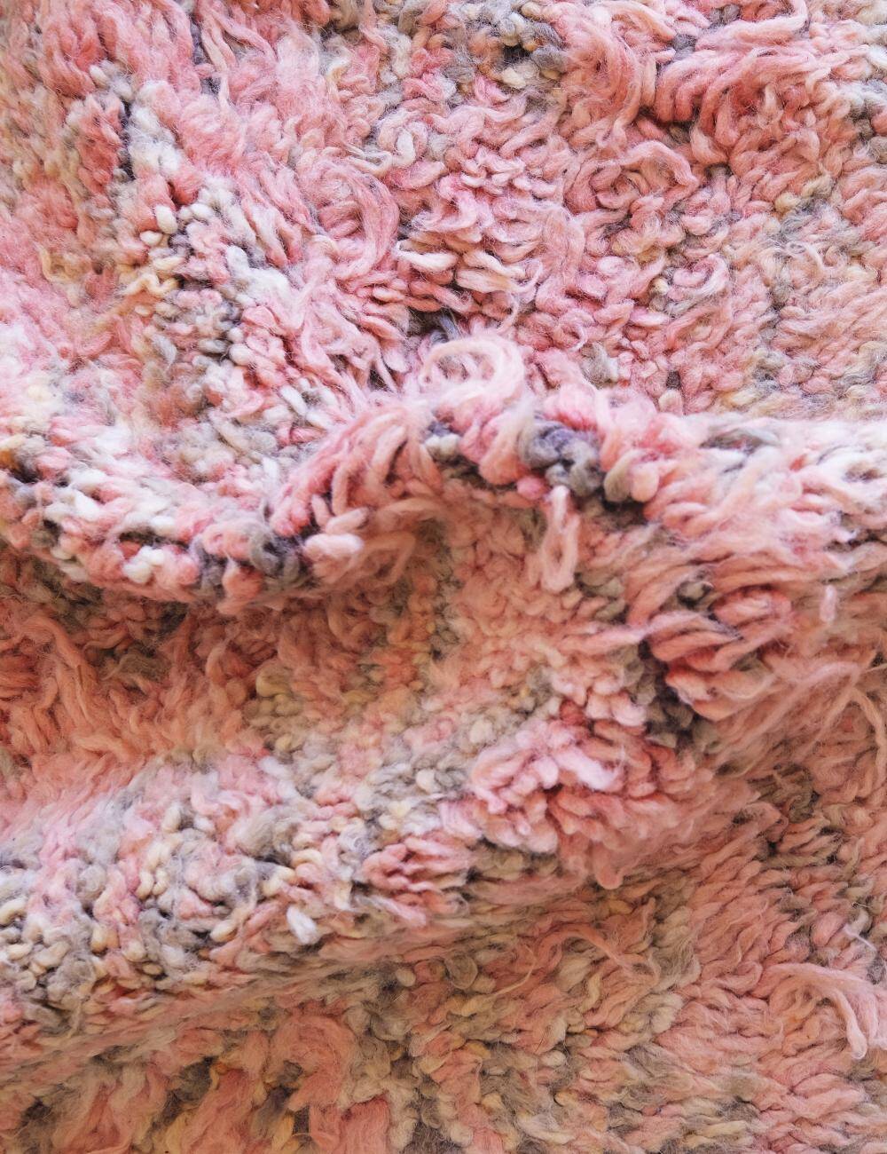 Vintage Beni M'Guild Rug - 346 x 203 cm