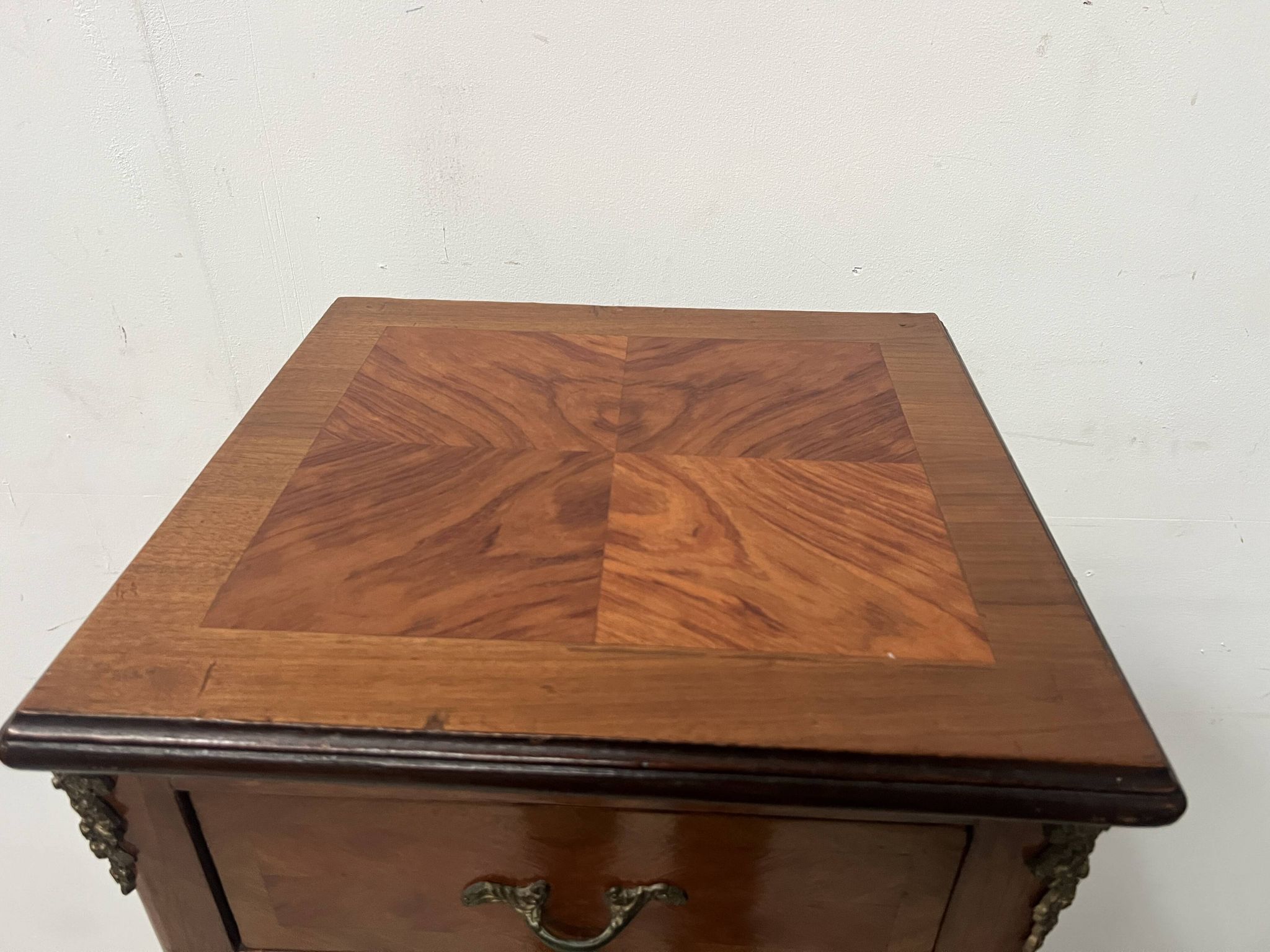 Louis XV style seven-day chest in rosewood veneer, 20th century