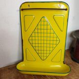 Enamelled utensil door