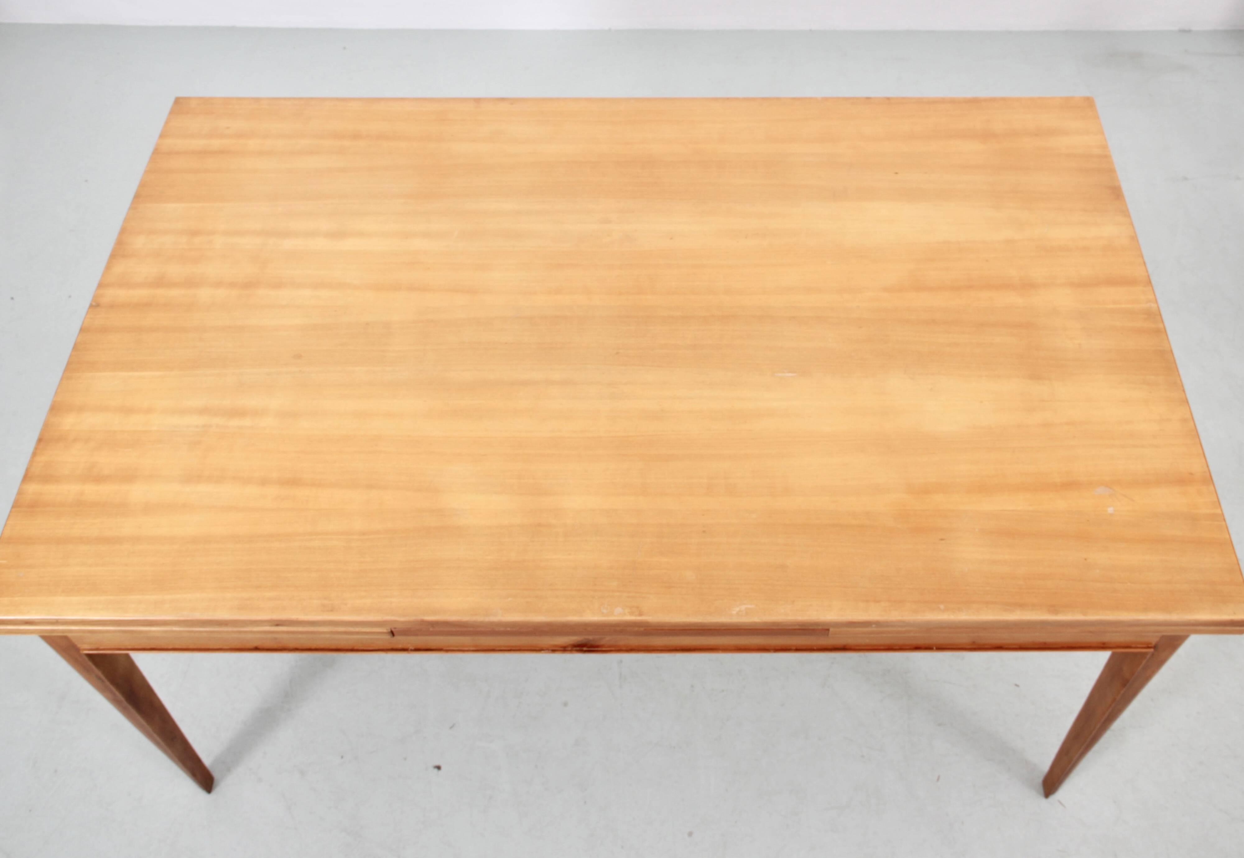 Table de repas extensible en acajou blond