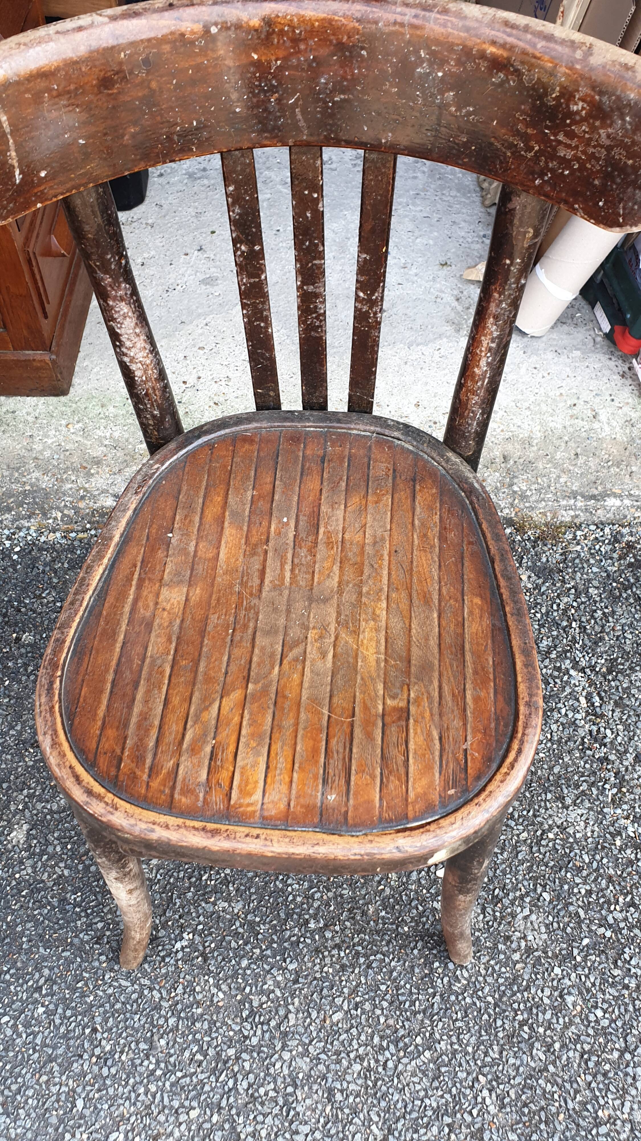 4 bistro chairs 40/50