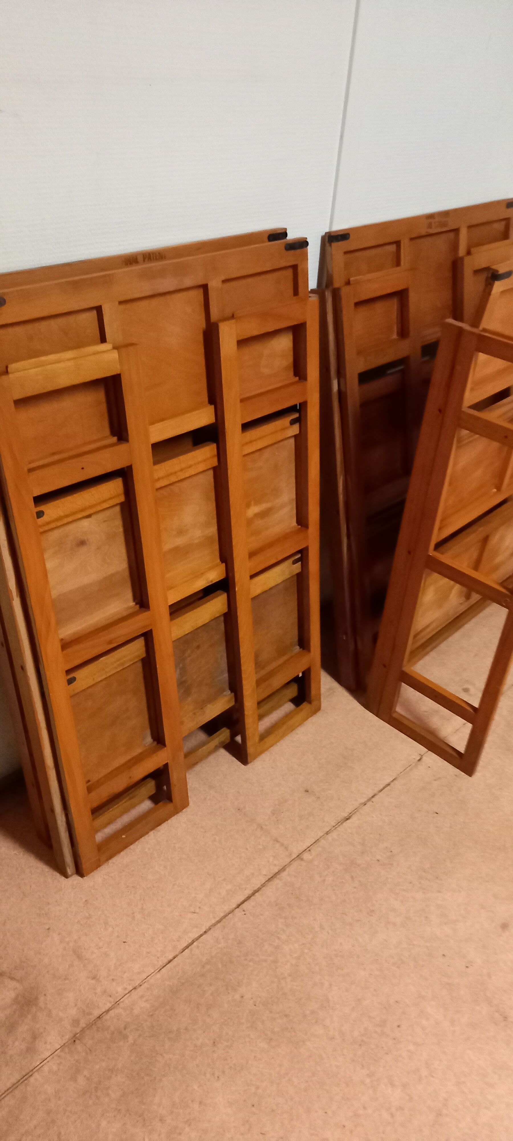 Etagere de bouquiniste vintage