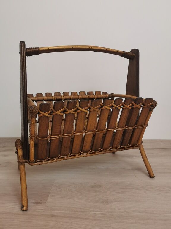 Vintage rattan magazine door
