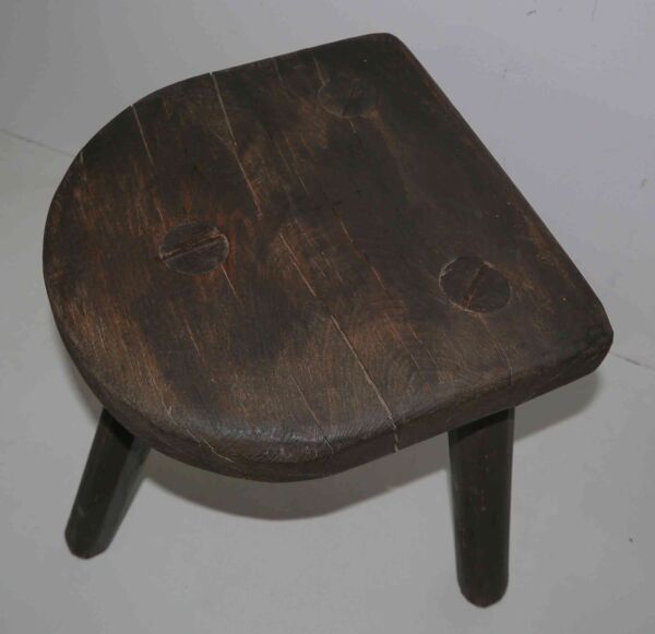 Tabouret ancien de traite