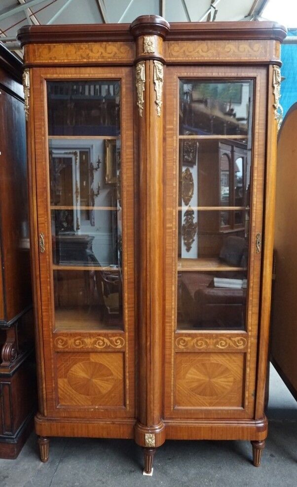 Library in the style of Louis XVI