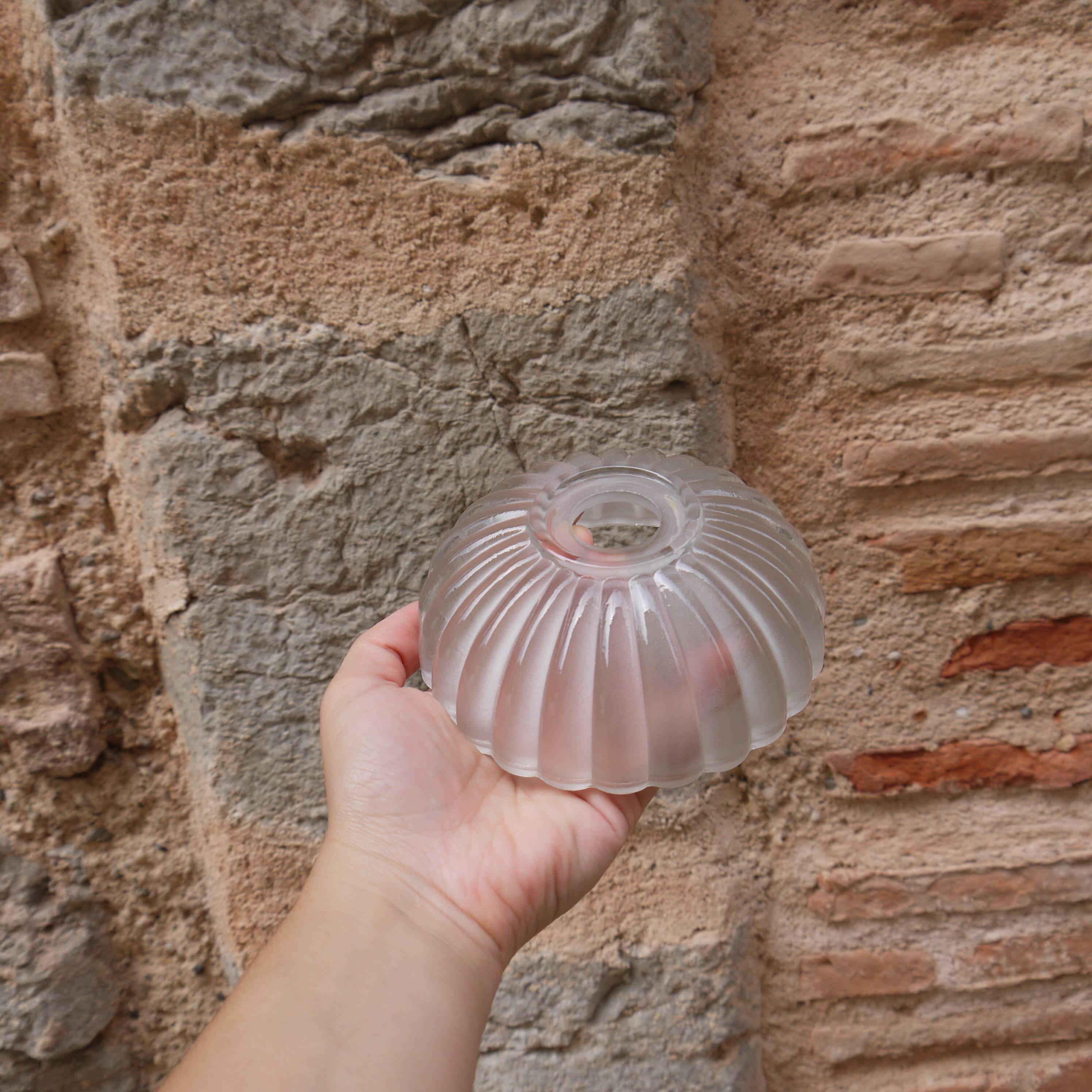 Small glass suspension