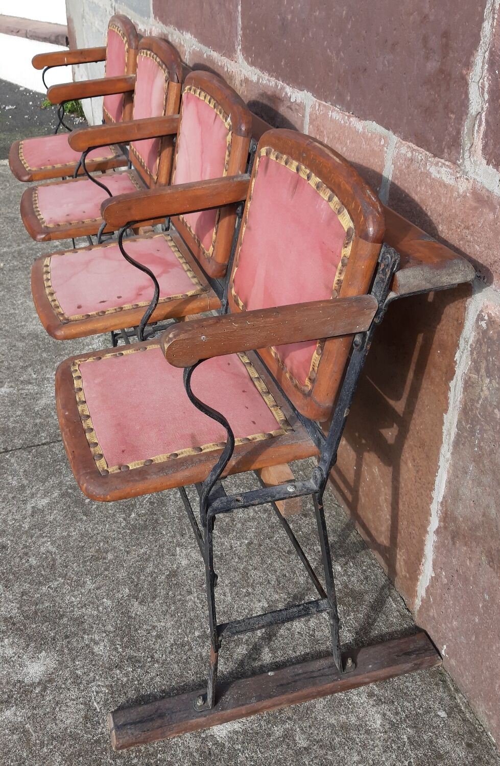 4 seater cinema bench