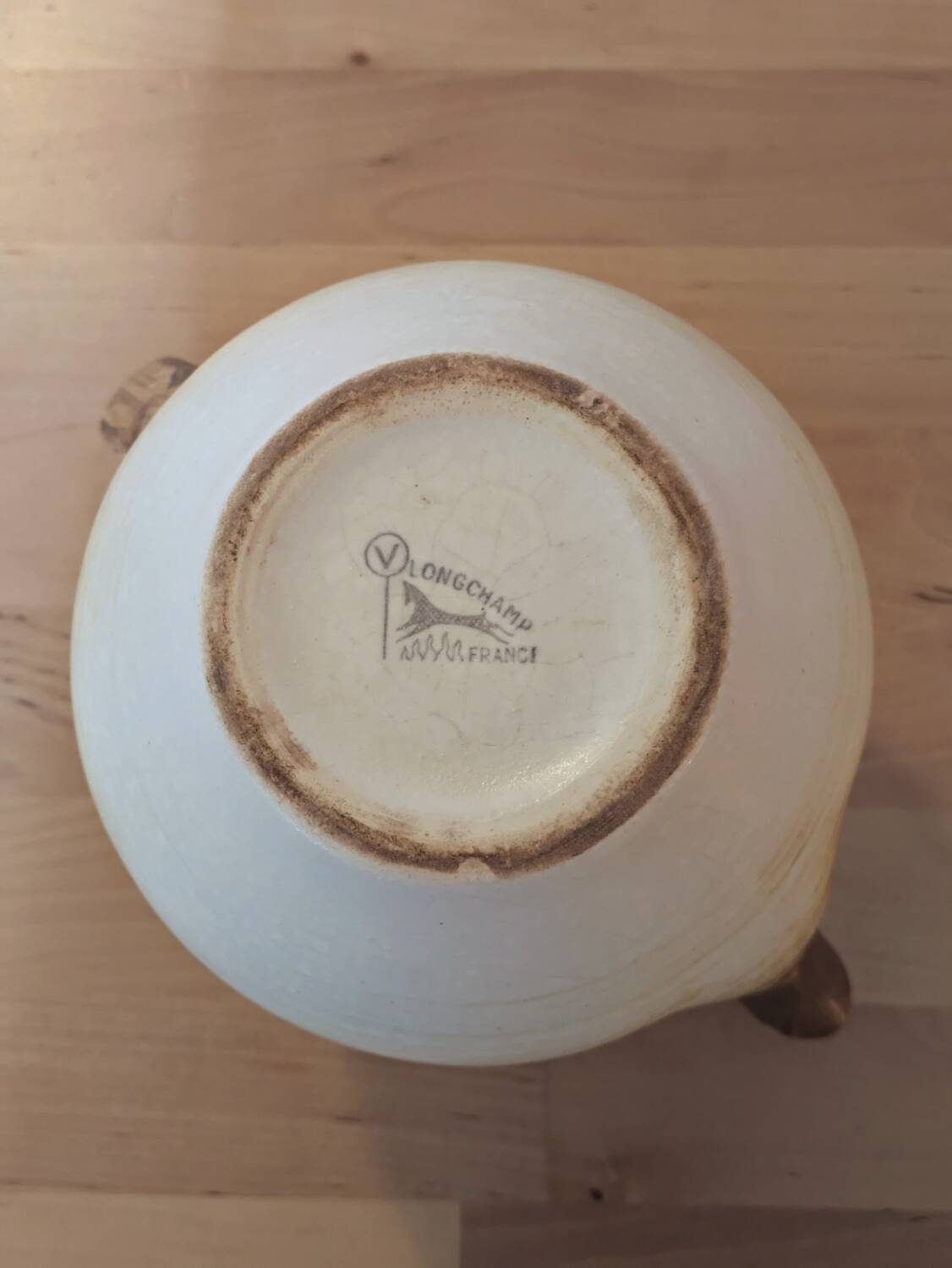 Pichet Longchamp en céramique décorée à la main