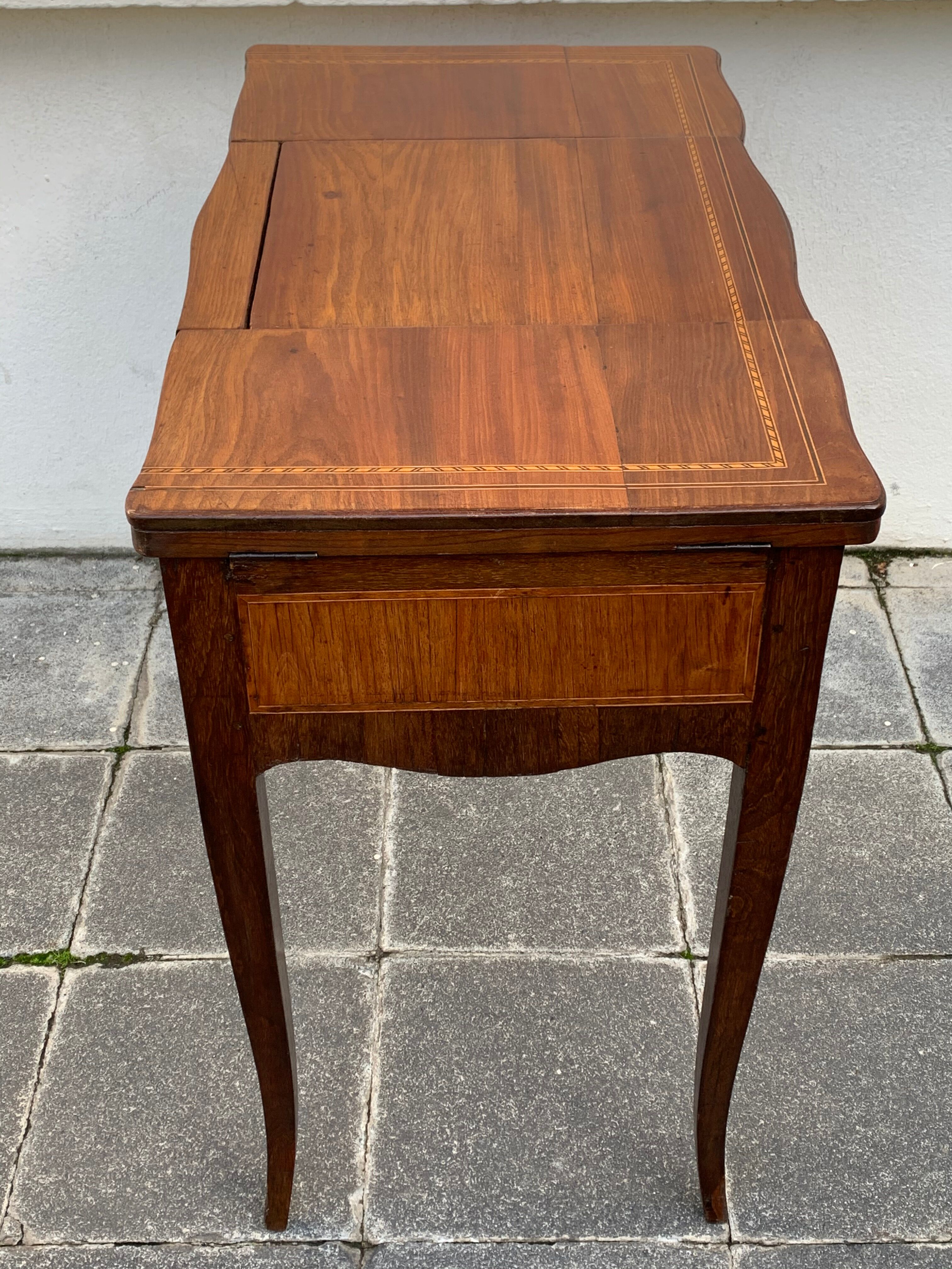 Hairdresser Louis XVI in marquetry and bronze