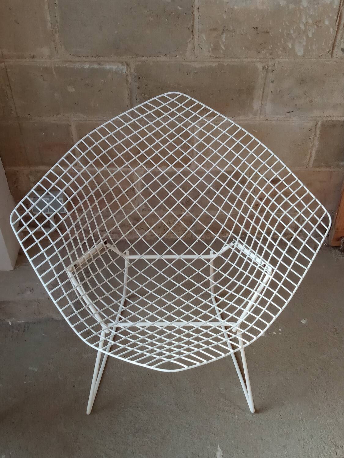 Diamond armchair by Harry Bertoia