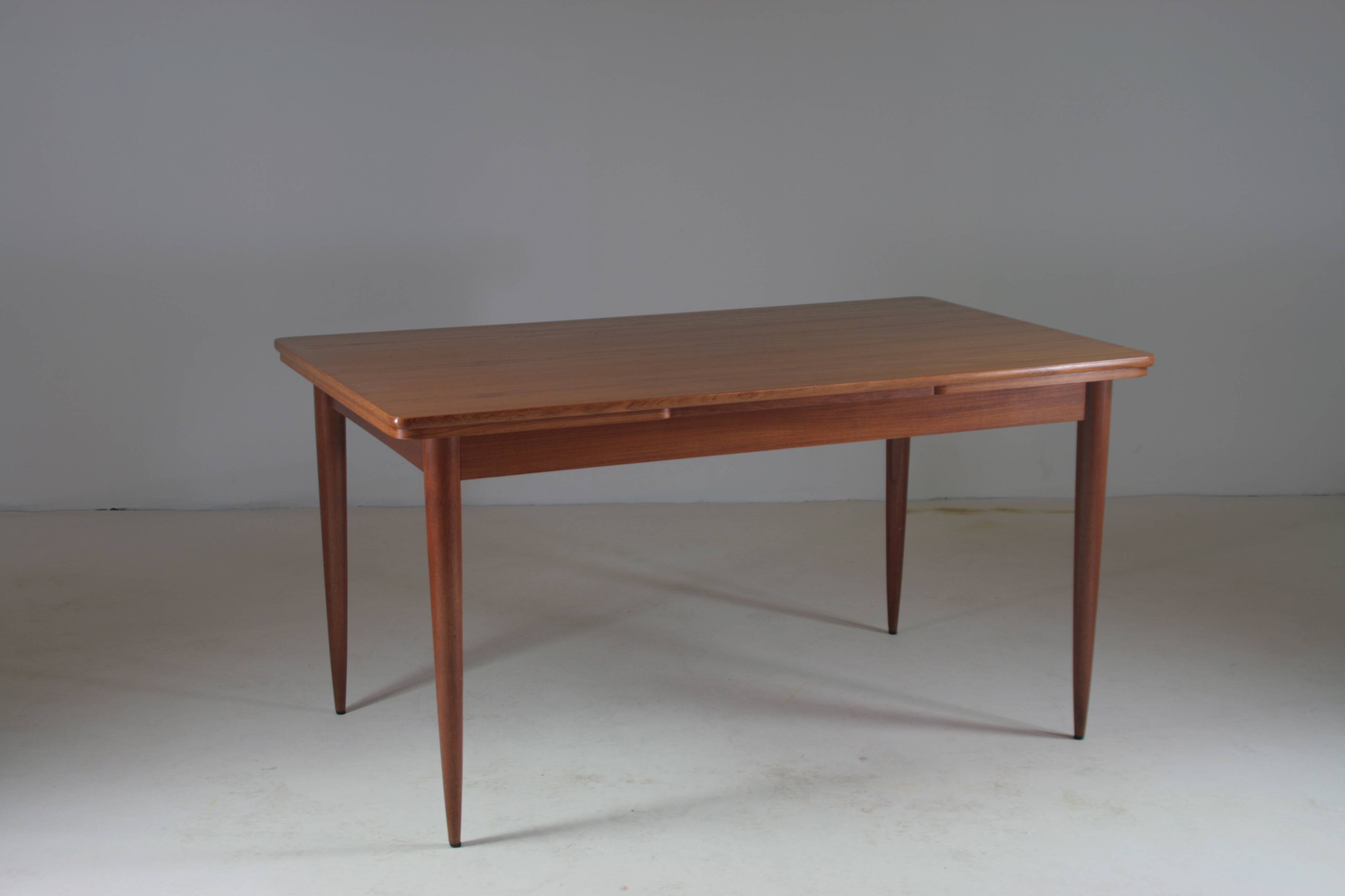 Extendable teak table, 1960