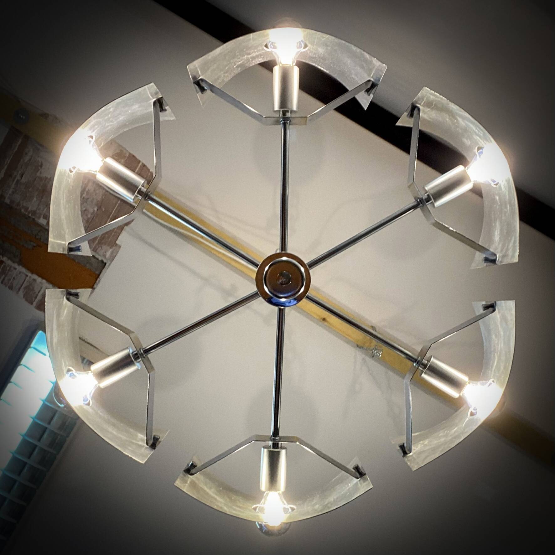 Large Space-Age chandelier from the 60s/70s.