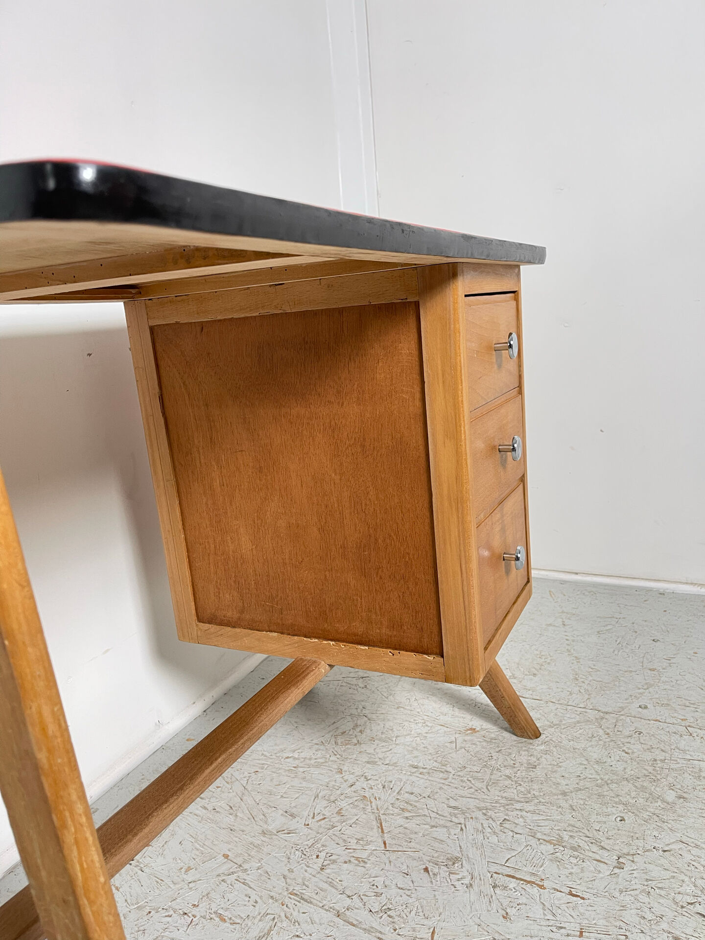Compass leg desk 1970