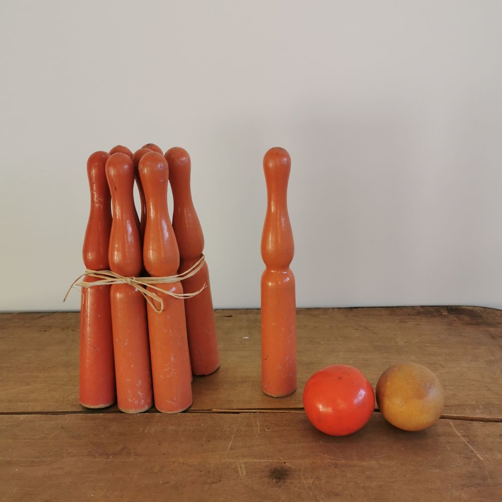 Jeu de 8 quilles avec sac de rangement