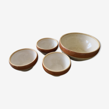 Bowls in stoneware and mixer