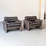 Set of 2 easy chairs 'Maralunga' by Vico Magistretti