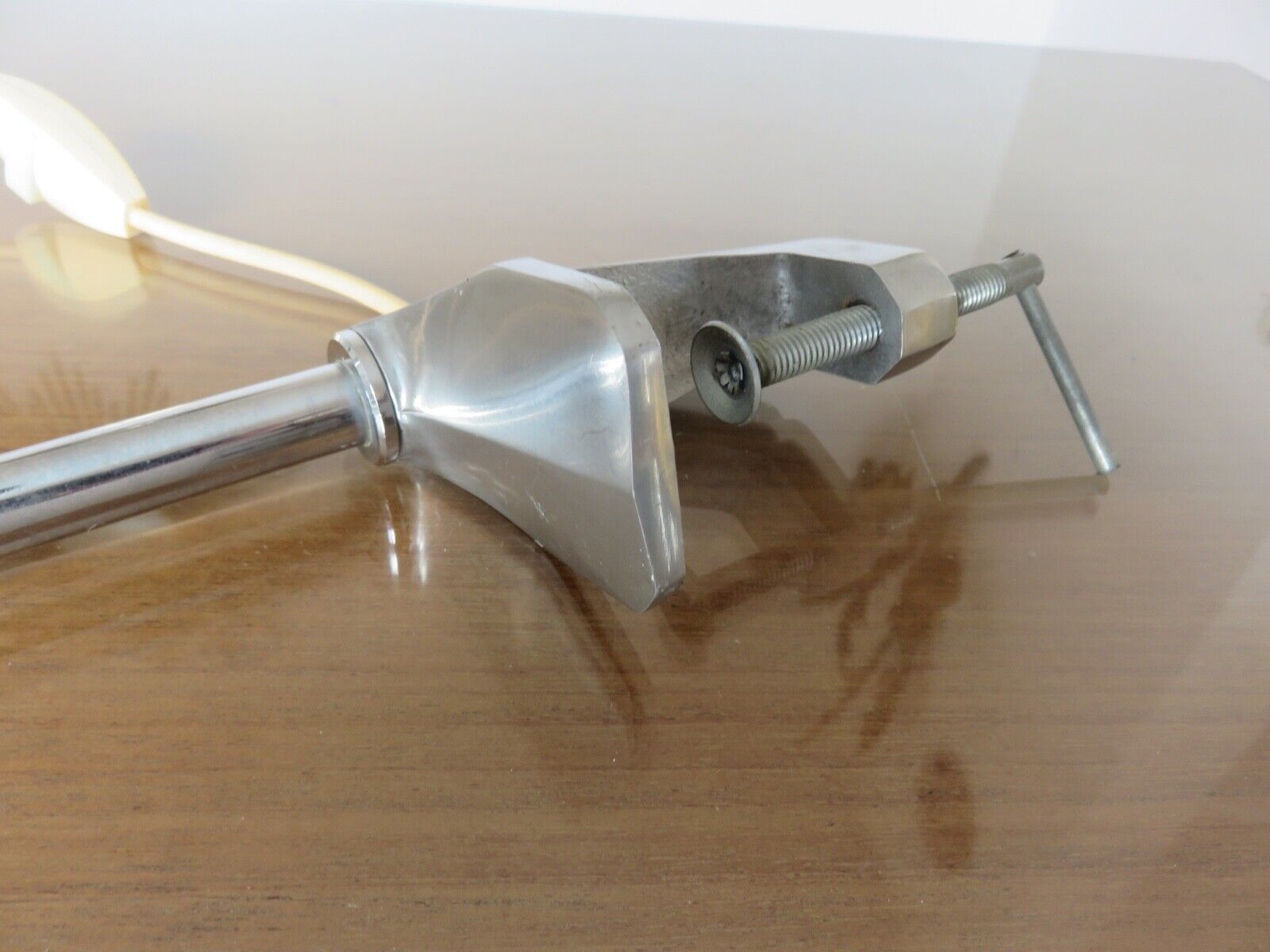 Walking eye ball lamp, nomadic, on vice 1970