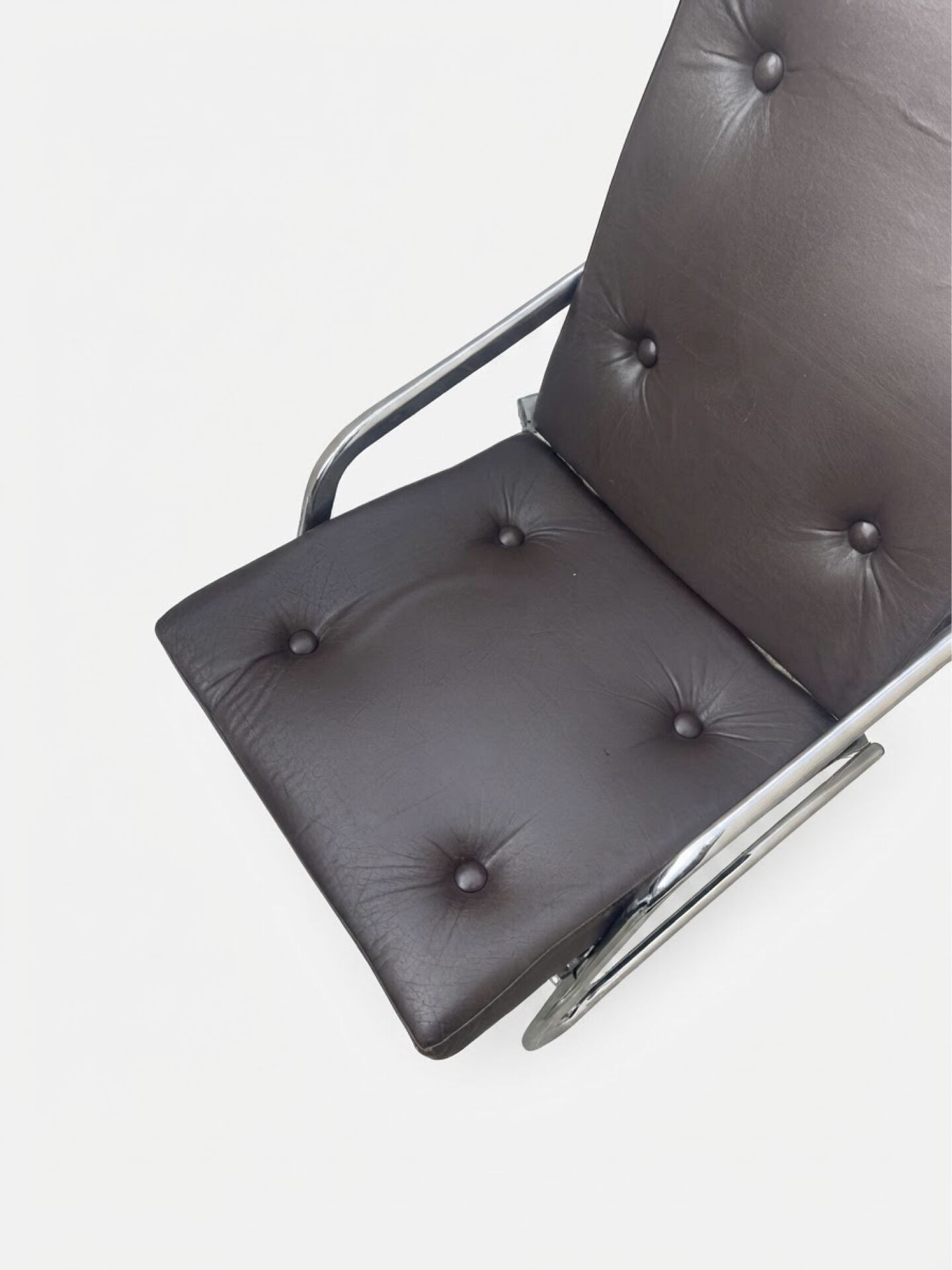 2 cantilever chairs with tubular chrome structure by Pierson of Fra