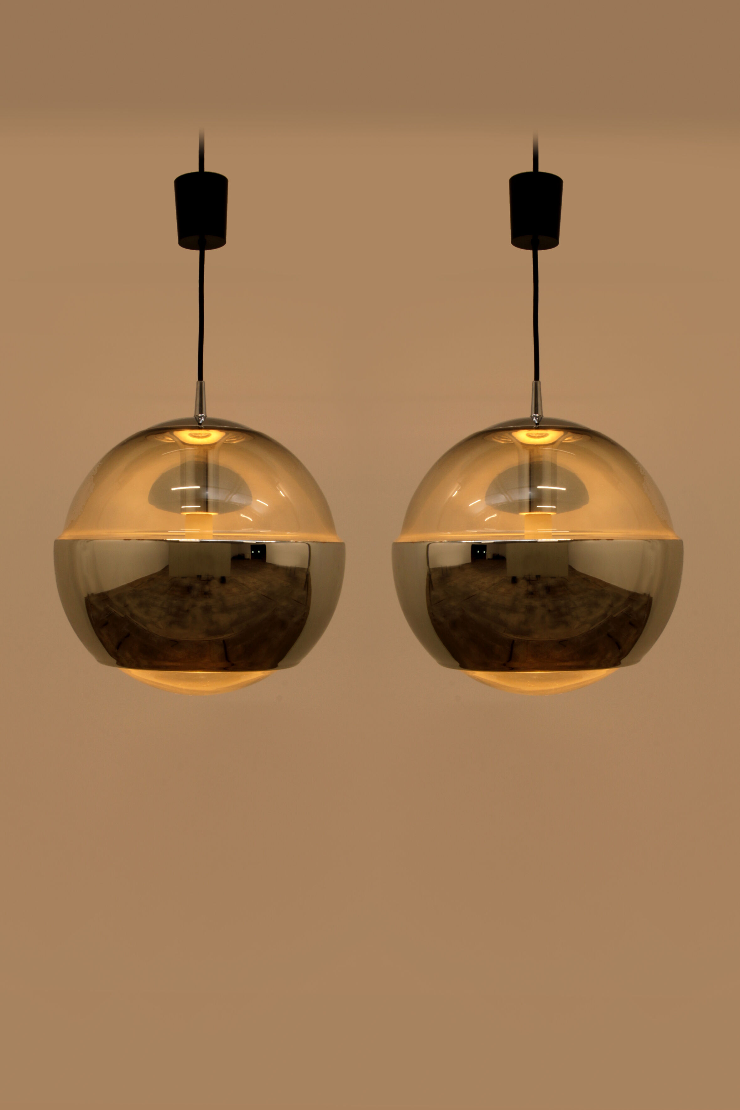 Lot de 2 suspensions de Peill & Putzler Chrome ''Magic Eye''