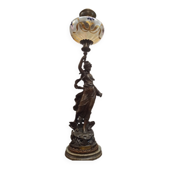 Statue lampe à huile signée Ch. Prélèvement