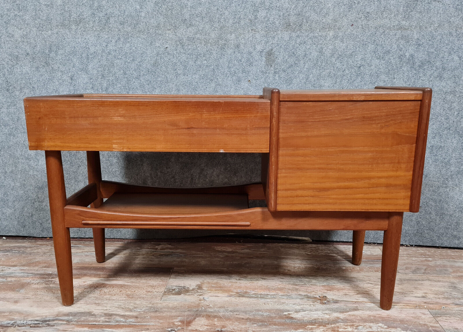 Scandinavian rosewood planter from Rio by Arne Wahl Iversen circa 1960